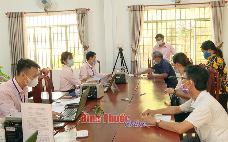 Hơn 76.000 khách hàng vay vốn tín dụng chính sách được giảm 10% lãi suất