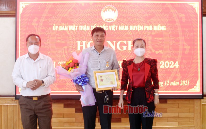 Mặt trận huyện Phú Riềng phải là trung tâm, kết nối, tuyên truyền, vận động nhân dân