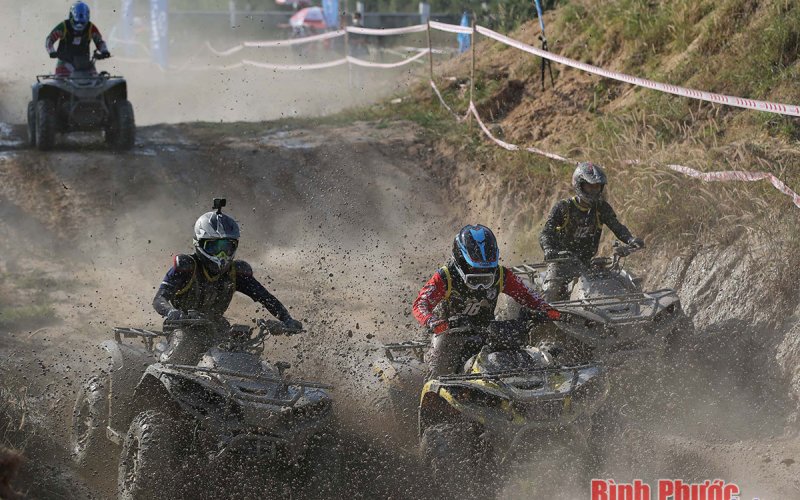 Miss Nguyễn Thị Ái Tâm và những nhà vô địch đầu tiên sau 2 ngày thi đấu