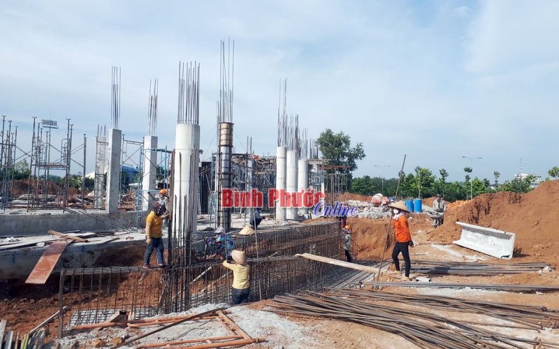 Những “bóng hồng” trên công trình xây dựng