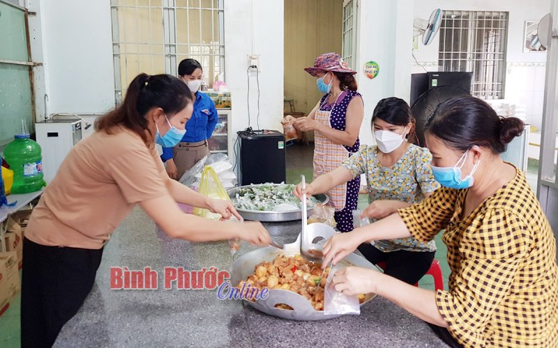 Những chị nuôi thời Covid 