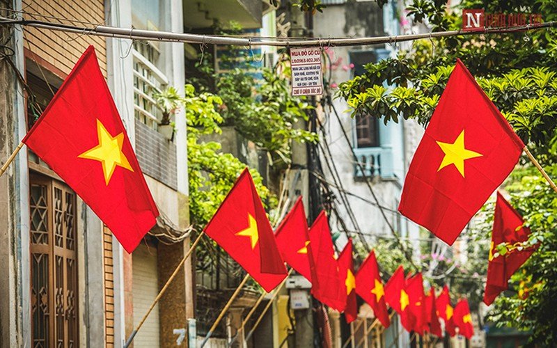 Thông báo treo cờ Tổ quốc và nghỉ Tết Dương lịch năm 2022