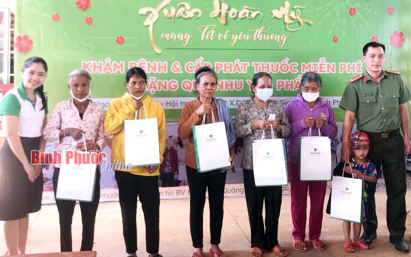 1.200 người dân Bù Gia Mập được khám bệnh, cấp thuốc miễn phí