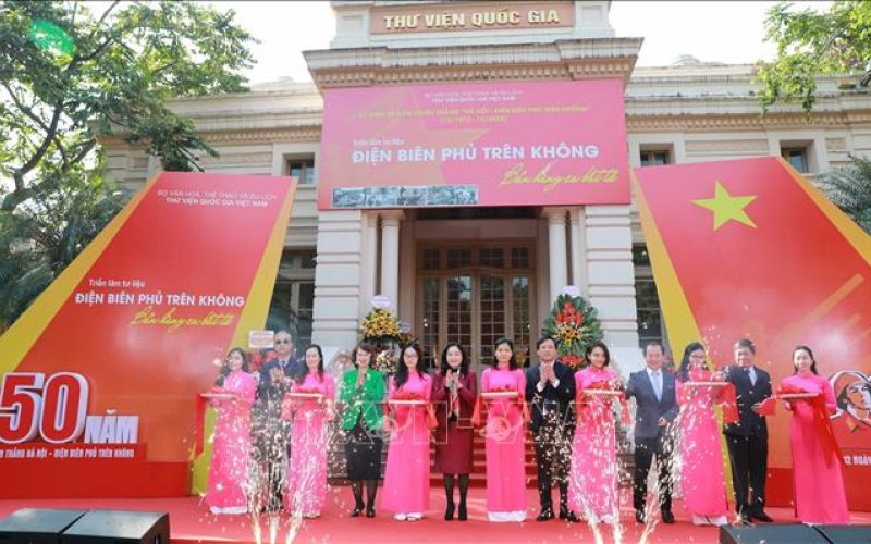 500 tư liệu ti&ecirc;u biểu tại Triển l&atilde;m 'Điện Bi&ecirc;n Phủ tr&ecirc;n kh&ocirc;ng - Bản h&ugrave;ng ca bất tử'