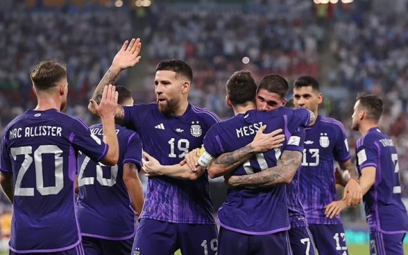 Argentina và Ba Lan giành vé vào vòng 1/8 World Cup 2022
