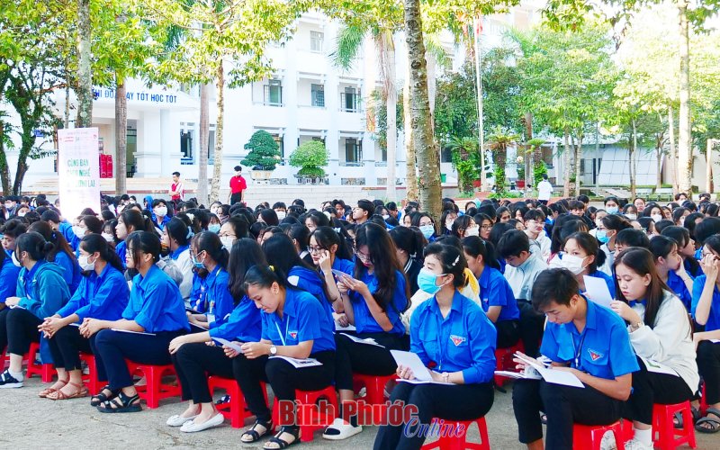 Bình Phước: Hướng nghiệp “Cùng bạn chọn nghề cho tương lai”