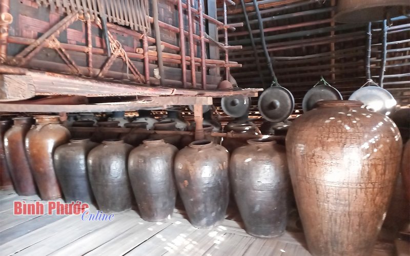 Cần thay đổi phong tục trả sính lễ trong hôn nhân truyền thống người S'tiêng