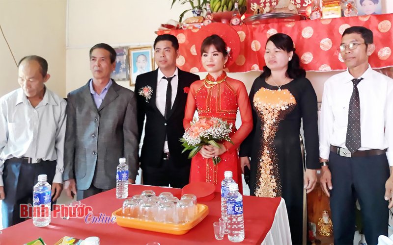 Cần thay đổi phong tục trả sính lễ trong hôn nhân truyền thống người S'tiêng