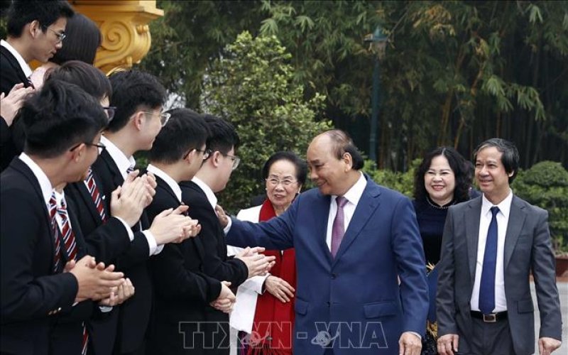 Chủ tịch nước gặp mặt học sinh đoạt giải các cuộc thi Olympic và KHKT quốc tế năm 2022