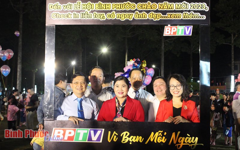 Nhộn nhịp các gian hàng tại lễ hội 'Bình Phước chào năm mới 2023'