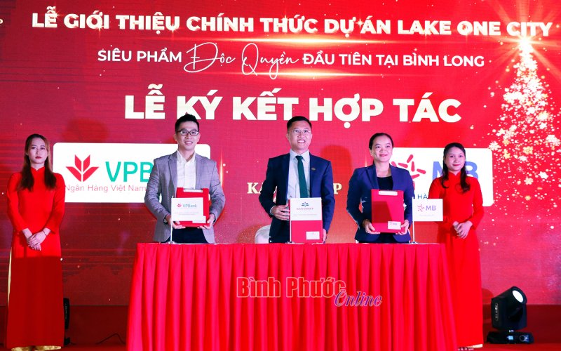 Tưng bừng giới thiệu dự án Lake One City