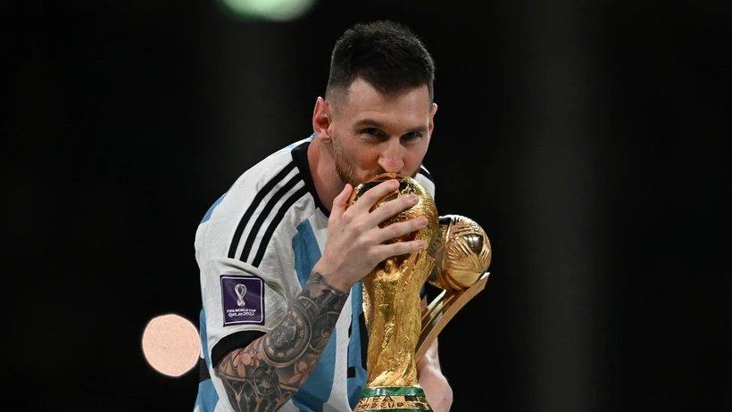 Áo đấu của Lionel Messi tại World Cup 2022 được bán với giá 7,8 triệu USD