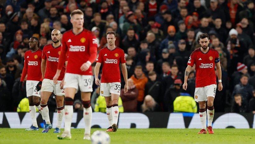 Bayern Munich 'đá bay' Manchester United khỏi đấu trường châu Âu