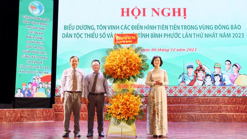 Bình Phước: Biểu dương 300 điển hình tiên tiến trong vùng đồng bào dân tộc thiểu số và miền núi 