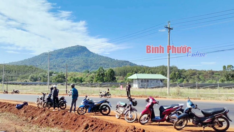 Bình Phước: Phát hiện thi thể nam giới tử vong bên đường