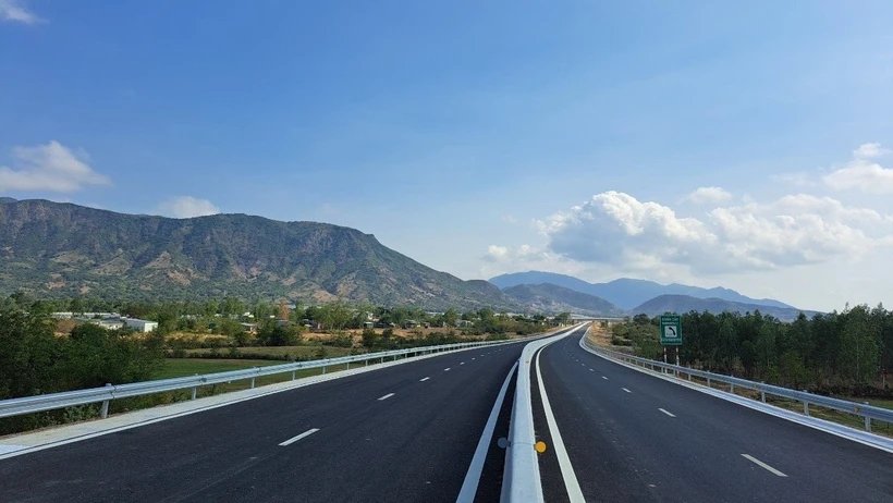 Có 3 dự án Cao tốc Bắc-Nam sẽ bỏ barie đầu vào tại trạm thu phí