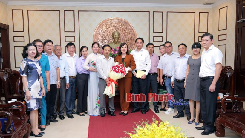 Gặp mặt đại biểu dự Đại hội Hội Nông dân Việt Nam lần thứ VIII