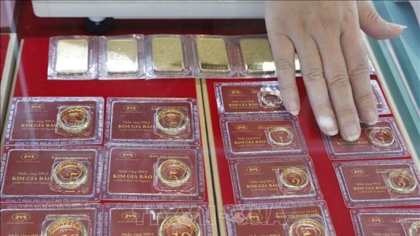 Giá vàng sáng 5-12 quay đầu giảm