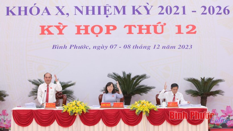 HĐND tỉnh Bình Phước thông qua 37 nghị quyết và bế mạc kỳ họp thứ 12