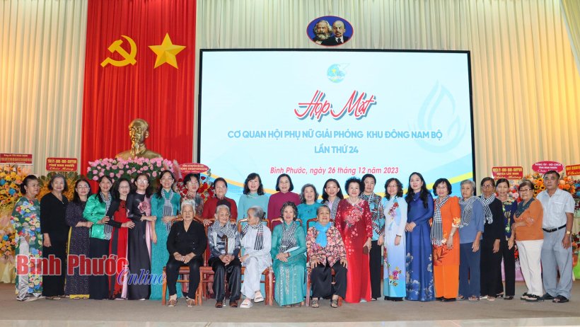 Họp mặt truyền thống Cơ quan Hội Phụ nữ giải phóng khu Đông Nam Bộ