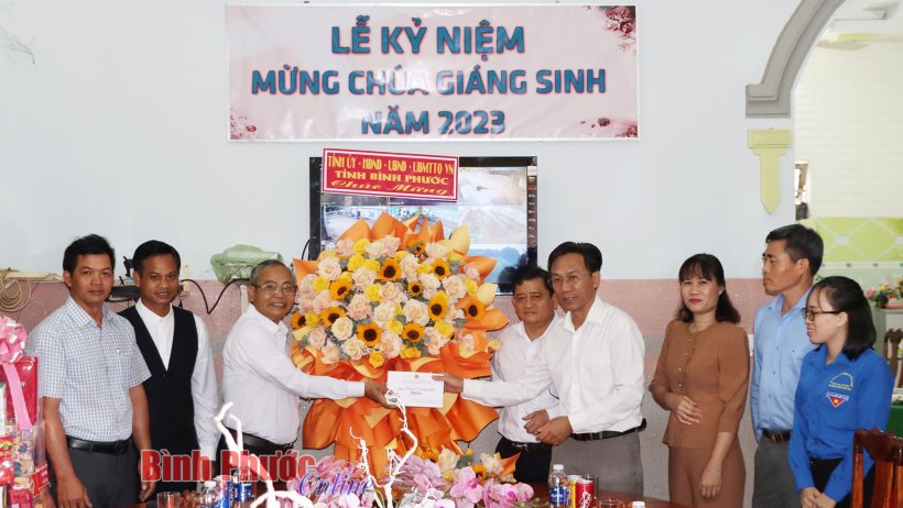 Lãnh đạo tỉnh thăm, chúc mừng Giáng sinh Ban đại diện Hội thánh Tin lành Việt Nam (miền Nam) tỉnh Bình Phước