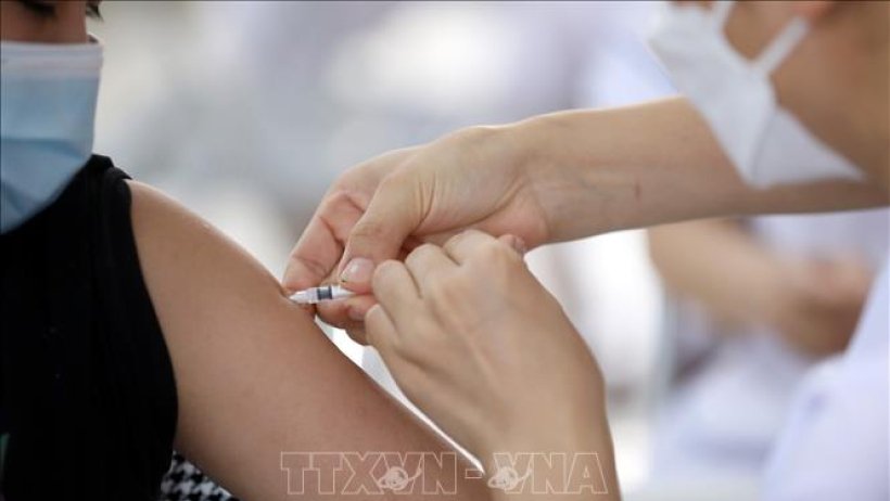 Việt Nam đang dự trữ hơn 400.000 liều vaccine COVID-19