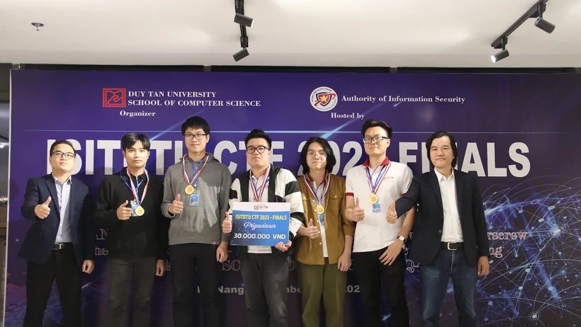 Việt Nam giành giải Nhất cuộc thi An toàn Thông tin Quốc tế ISITDTU CTF 2023