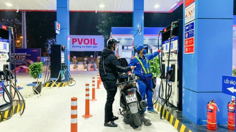 Xăng E5 RON92 và dầu hỏa đi xuống, các mặt hàng khác tăng nhẹ từ 15 giờ