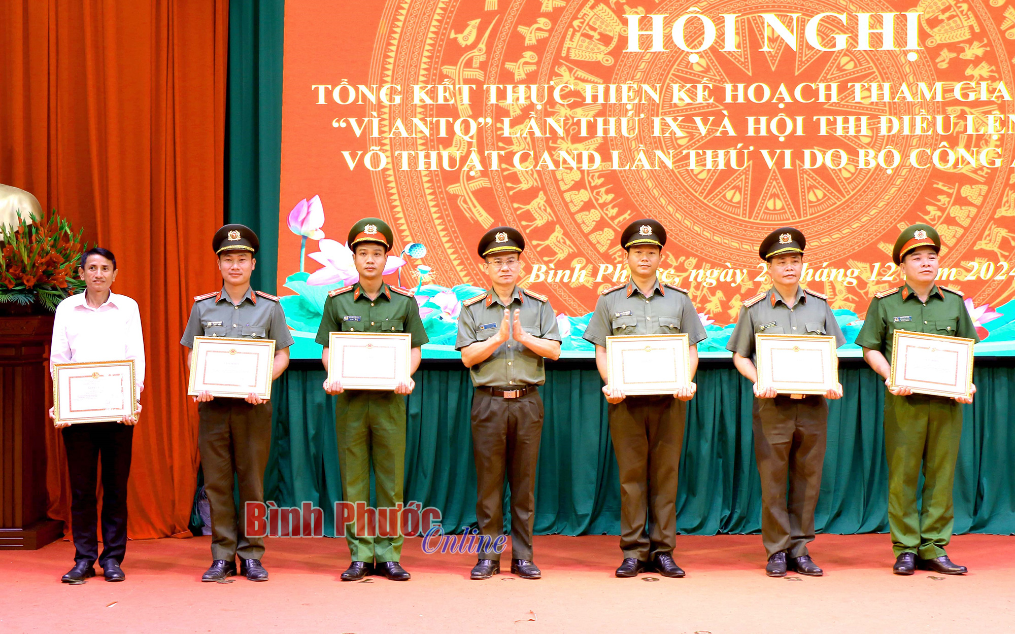 Đại hội khỏe “Vì an ninh Tổ quốc”