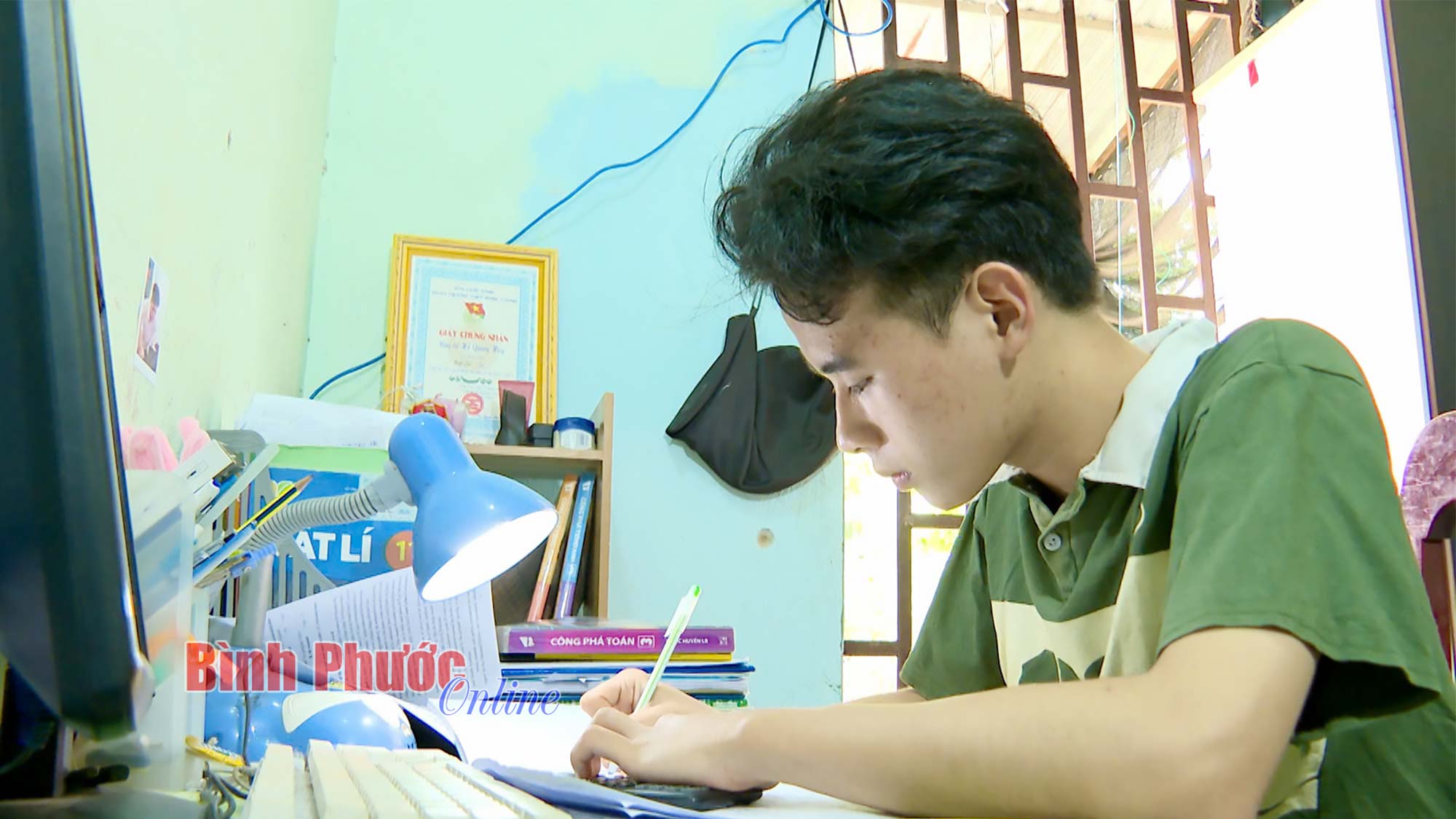 Nam sinh nghèo và ước mơ Đại học Văn hóa nghệ thuật Quân đội
