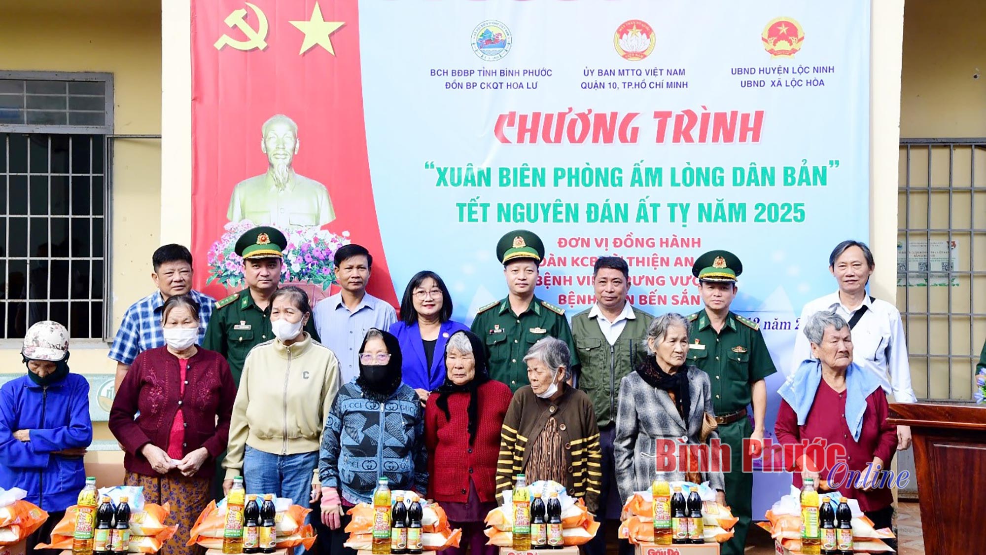 Nghĩa tình biên giới, xuân biên phòng ấm lòng dân bản