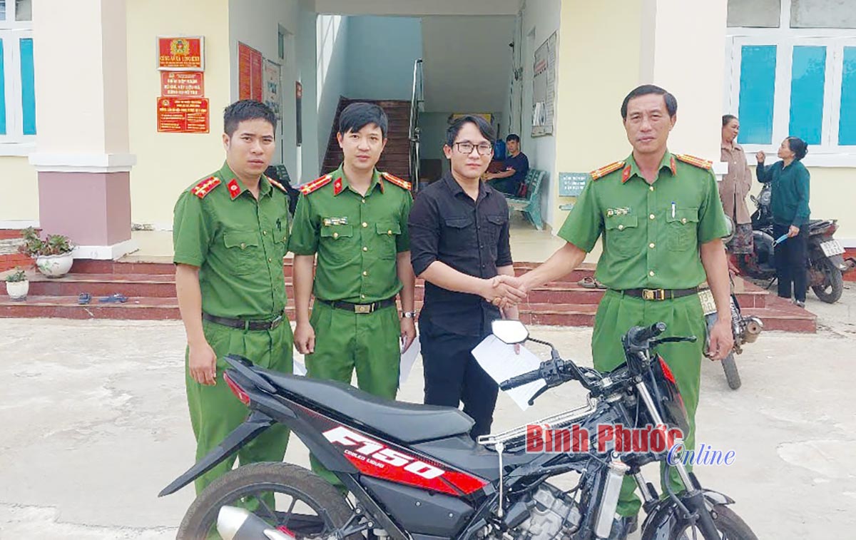 Người dân viết thư cảm ơn công an xã