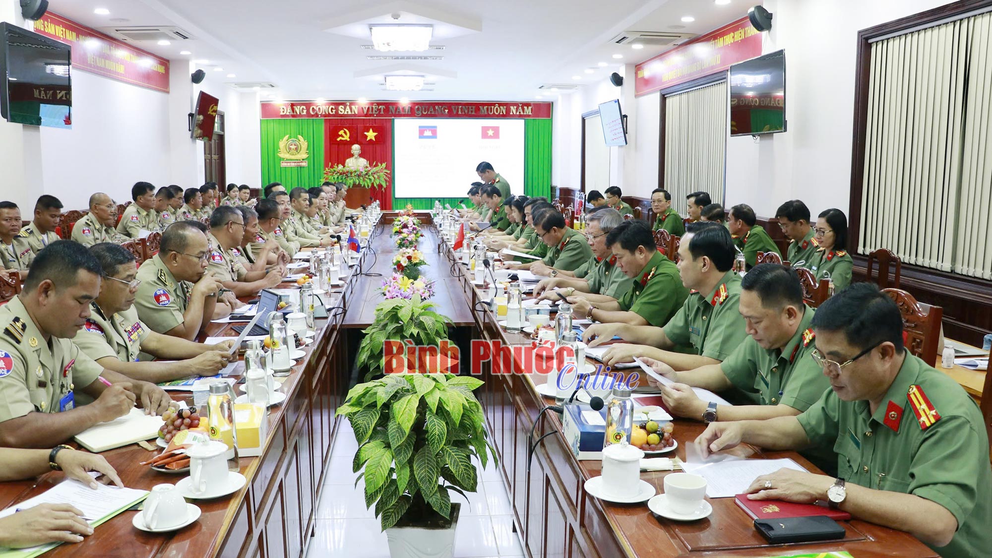 Phối hợp bảo đảm an ninh trật tự khu vực biên giới