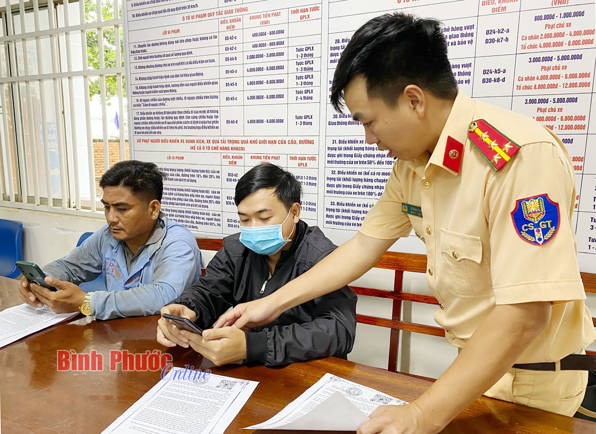Tăng kết nối giữa người dân với công an