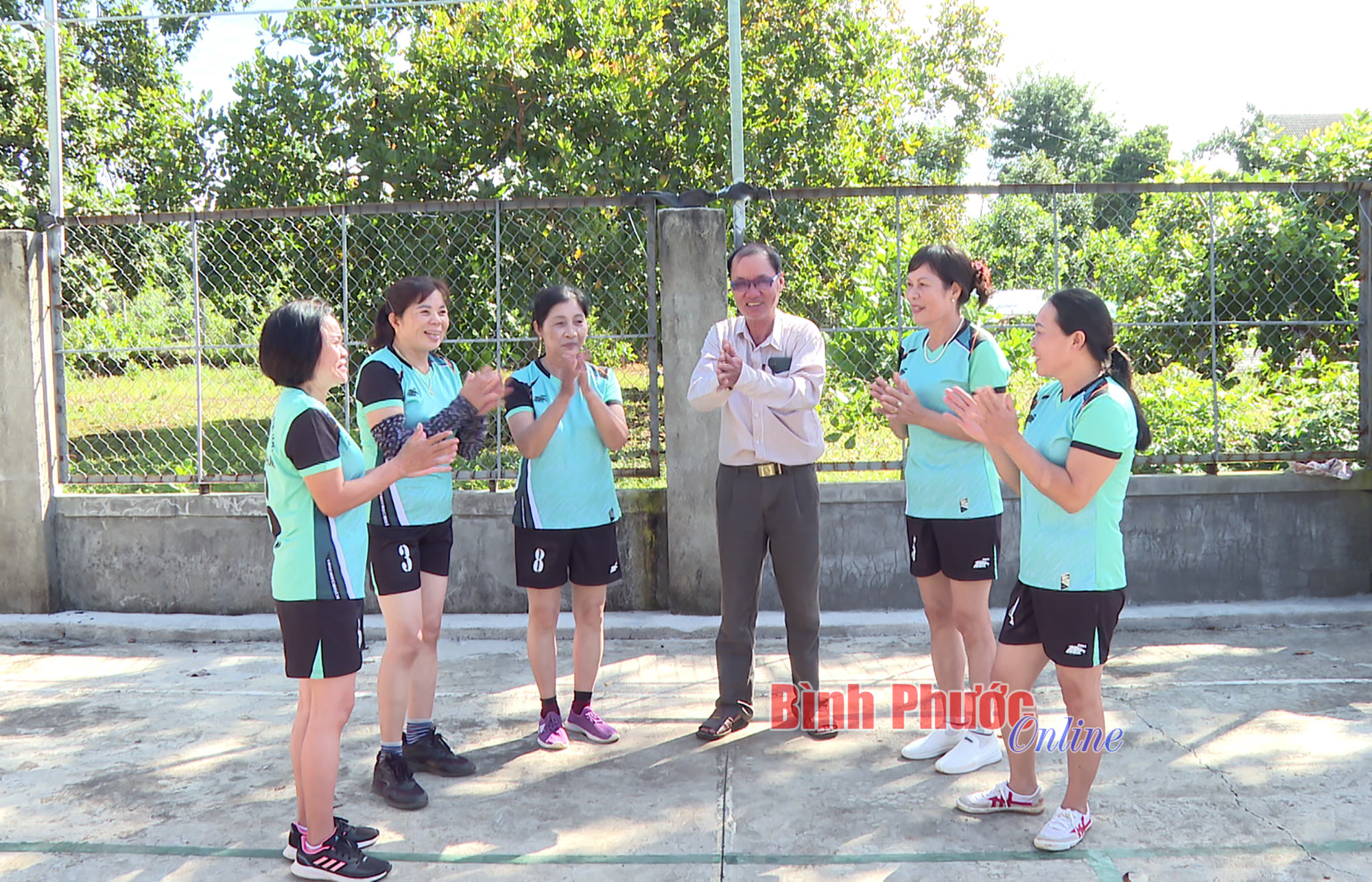 Tuổi già nhưng chí không già