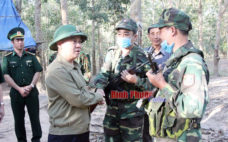 Bảo vệ vững chắc tuyến biên giới và phòng, chống dịch