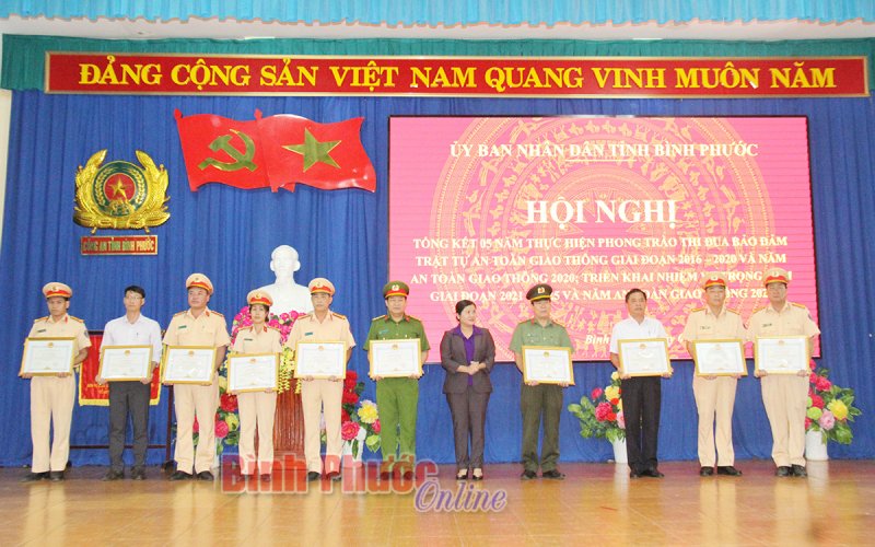 Bình Phước: Nâng cao nhận thức người tham gia giao thông là mục tiêu xuyên suốt, lâu dài và quan trọng