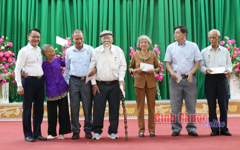 Bù Đốp họp mặt kỷ niệm 91 năm ngày thành lập Đảng cộng sản Việt Nam 3-2