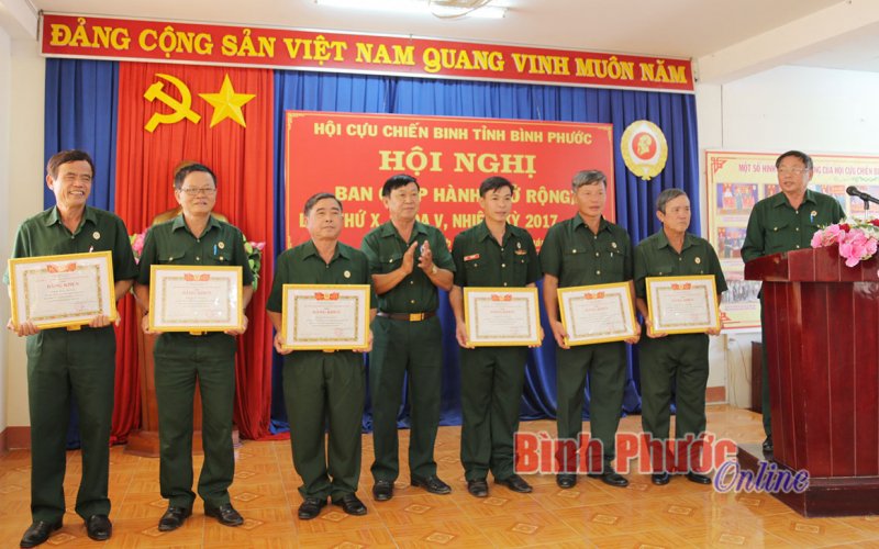 CCB Bình Phước gương mẫu đi đầu trong các phong trào thi đua