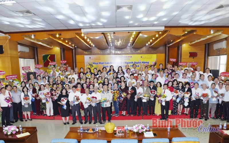 Gặp mặt cán bộ Ngân hàng Agribank qua các thời kỳ