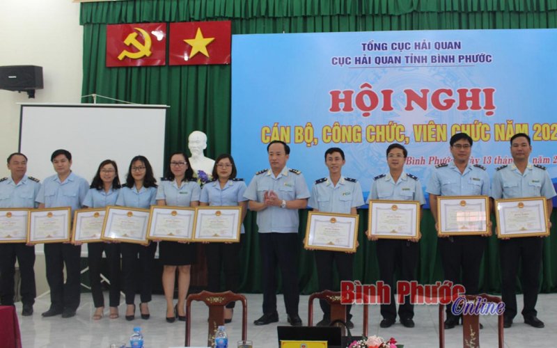 Hải quan Bình Phước: Lấy phong trào thi đua để phấn đấu hoàn thành tốt nhiệm vụ 