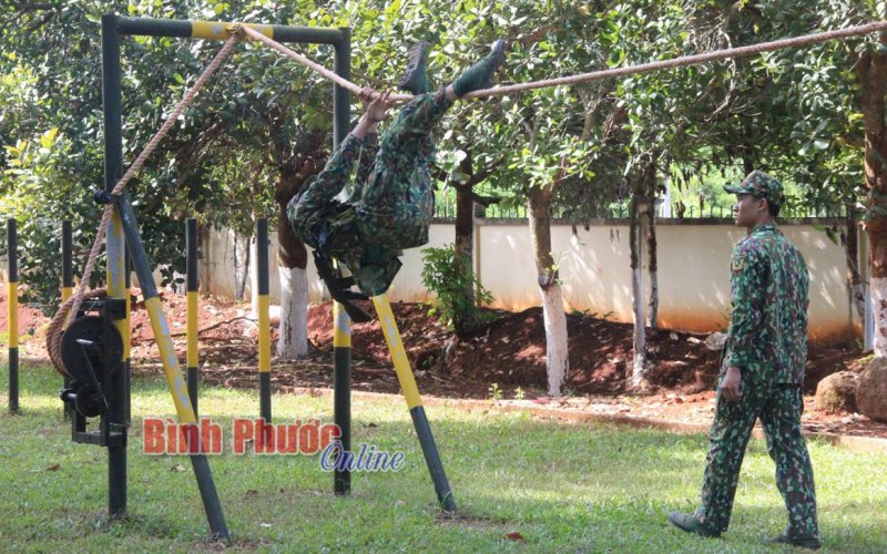 Một ngày rèn luyện ở Đại đội bộ binh 10