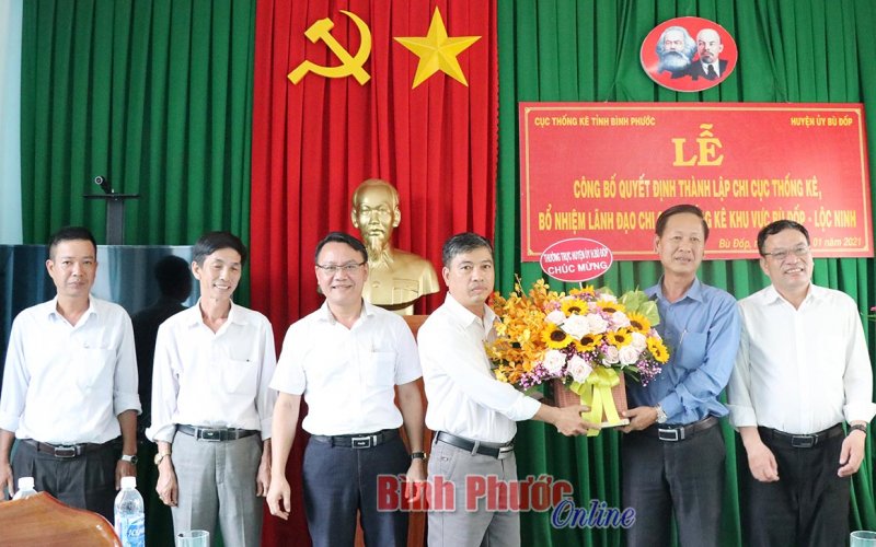 Ông Phạm Đức Sinh giữ chức Chi cục trưởng Chi cục thống kê khu vực Bù Đốp - Lộc Ninh 