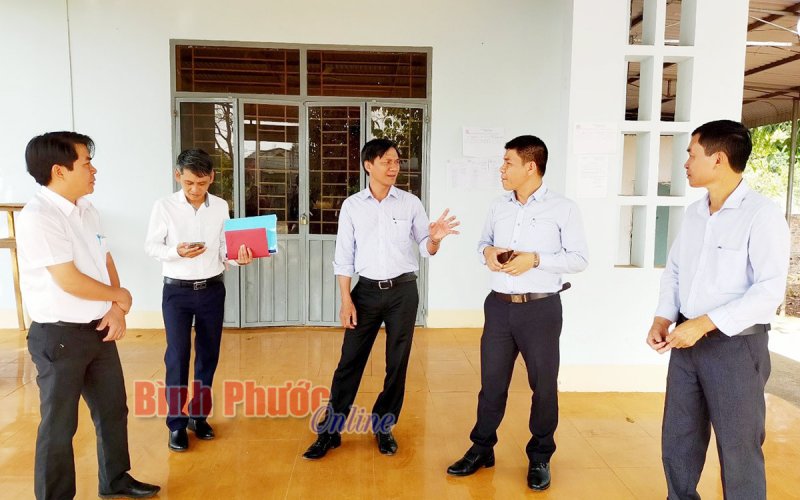 Thẩm định xã Tân Tiến đạt chuẩn NTM nâng cao