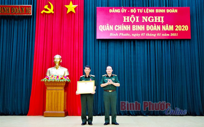 Thiếu tướng Phạm Ngọc Tuấn, Tư lệnh Binh đoàn 16 được tặng thưởng Huân chương Lao động hạng Nhì