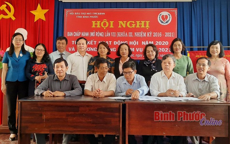 Trên 27,2 tỷ đồng hỗ trợ cho người khuyết tật, trẻ mồ côi và bệnh nhân nghèo