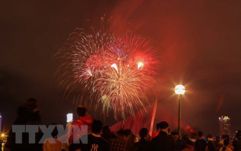 Bộ Y tế đề nghị các địa phương không tổ chức bắn pháo hoa dịp Tết