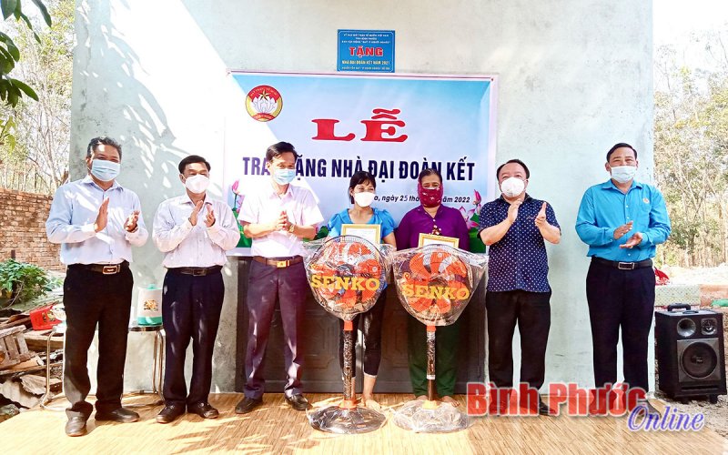 Bù Gia Mập vui tết cùng đồng bào 