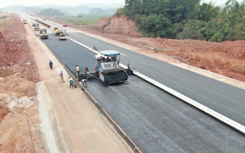 Góp phần kiến tạo các công trình giao thông trọng điểm