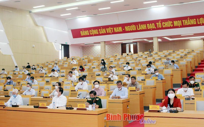 Khai mạc hội thảo “Bình Phước 25 năm hành trình khát vọng vươn lên”